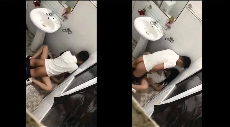 Người yêu say xỉn và anh yêu trong phòng tắm nhà hàng